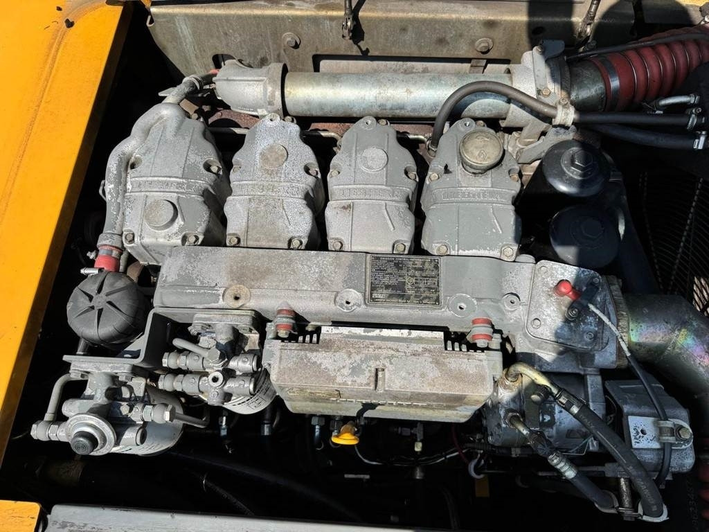 Umschlagbagger Liebherr A 924 C: das Bild 17