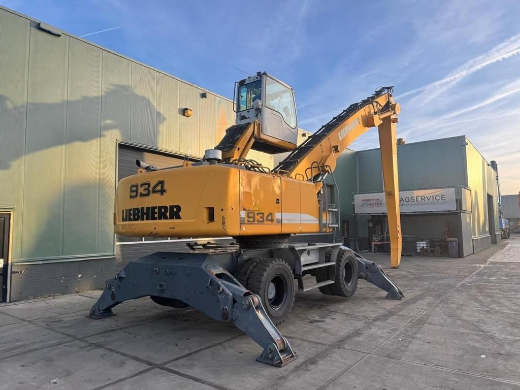 Liebherr A 934 C - Umschlagbagger: das Bild 4 Liebherr A 934 C - Umschlagbagger: das Bild 4