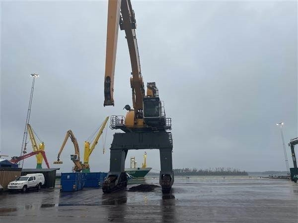 Liebherr LH 120 CG - Umschlagbagger: das Bild 4 Liebherr LH 120 CG - Umschlagbagger: das Bild 4