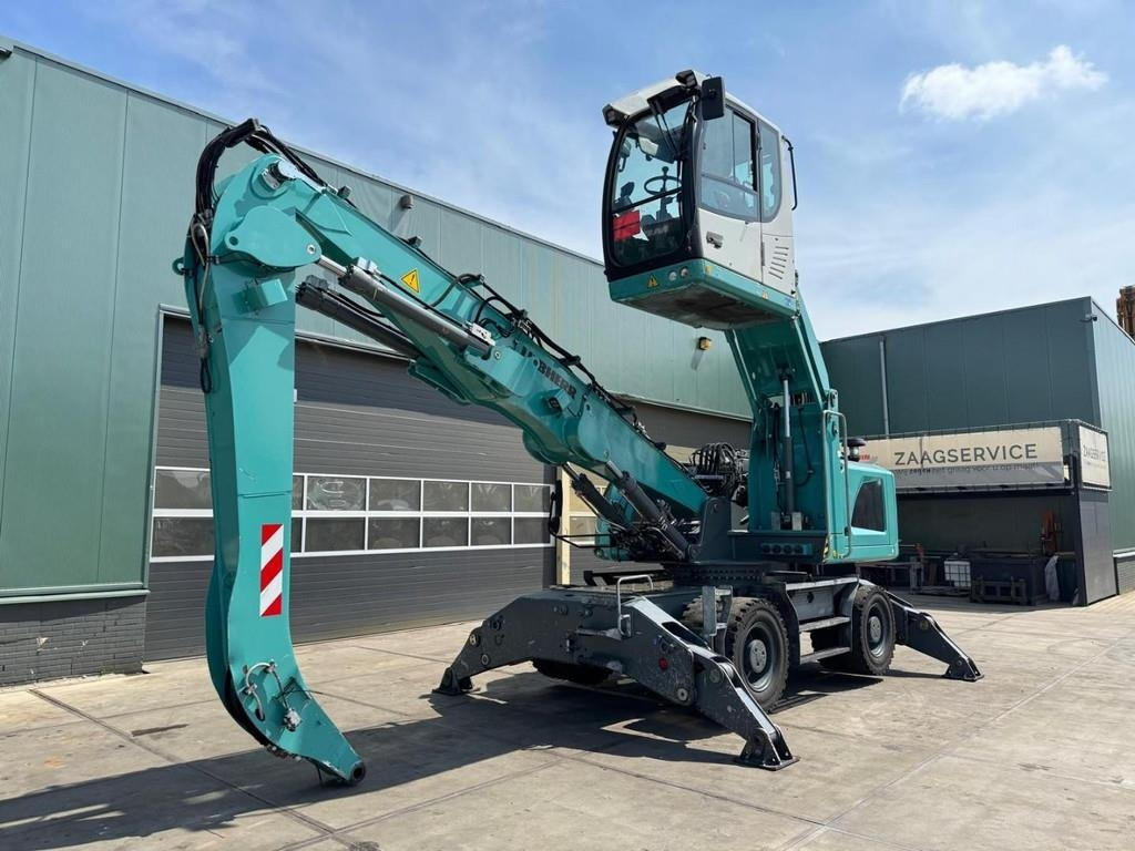 Liebherr LH 22 M - Umschlagbagger: das Bild 2 Liebherr LH 22 M - Umschlagbagger: das Bild 2