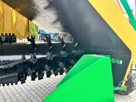 Backhus A63 - Rübenvollernter: das Bild 2 Backhus A63 - Rübenvollernter: das Bild 2