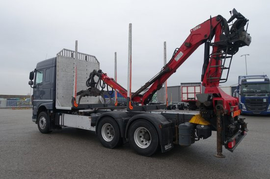Holztransporter DAF FAT XF 510 mit Penz Ladekran 15Z8.70 inkl. Holzgreifer 6x4: das Bild 6