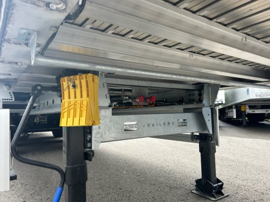 Knapen K100 Schubboden, Neufahrzeug, 10mm Boden, Liftachse, Funk - Schubboden Auflieger: das Bild 5 Knapen K100 Schubboden, Neufahrzeug, 10mm Boden, Liftachse, Funk - Schubboden Auflieger: das Bild 5