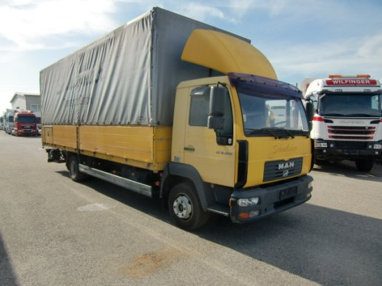 MAN LE 12.220 Plane, LBW, manual - Plane LKW: das Bild 3 MAN LE 12.220 Plane, LBW, manual - Plane LKW: das Bild 3