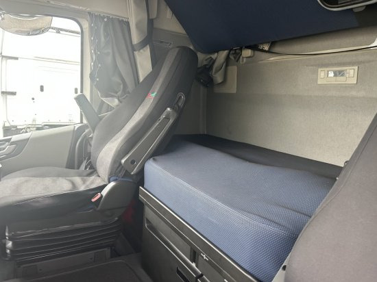 Sattelzugmaschine Volvo FH 500 XL, Alufelgen, Standklima, Voll-Luft: das Bild 15 Sattelzugmaschine Volvo FH 500 XL, Alufelgen, Standklima, Voll-Luft: das Bild 15