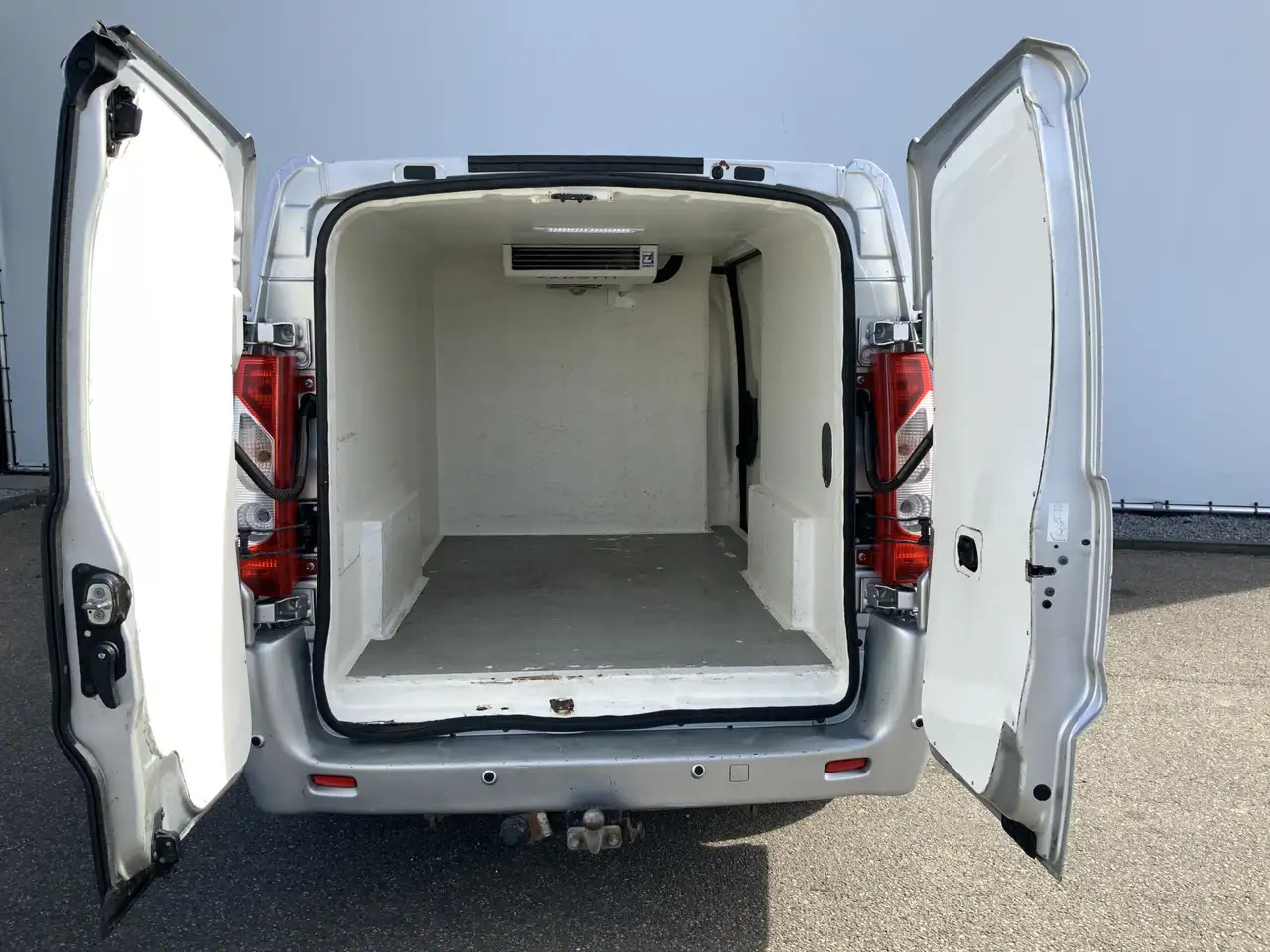 Citroen Jumpy 2.0 HDI L2H1 Koelauto werkt 100% Dag & Nacht Airco - Kühltransporter: das Bild 4 Citroen Jumpy 2.0 HDI L2H1 Koelauto werkt 100% Dag & Nacht Airco - Kühltransporter: das Bild 4
