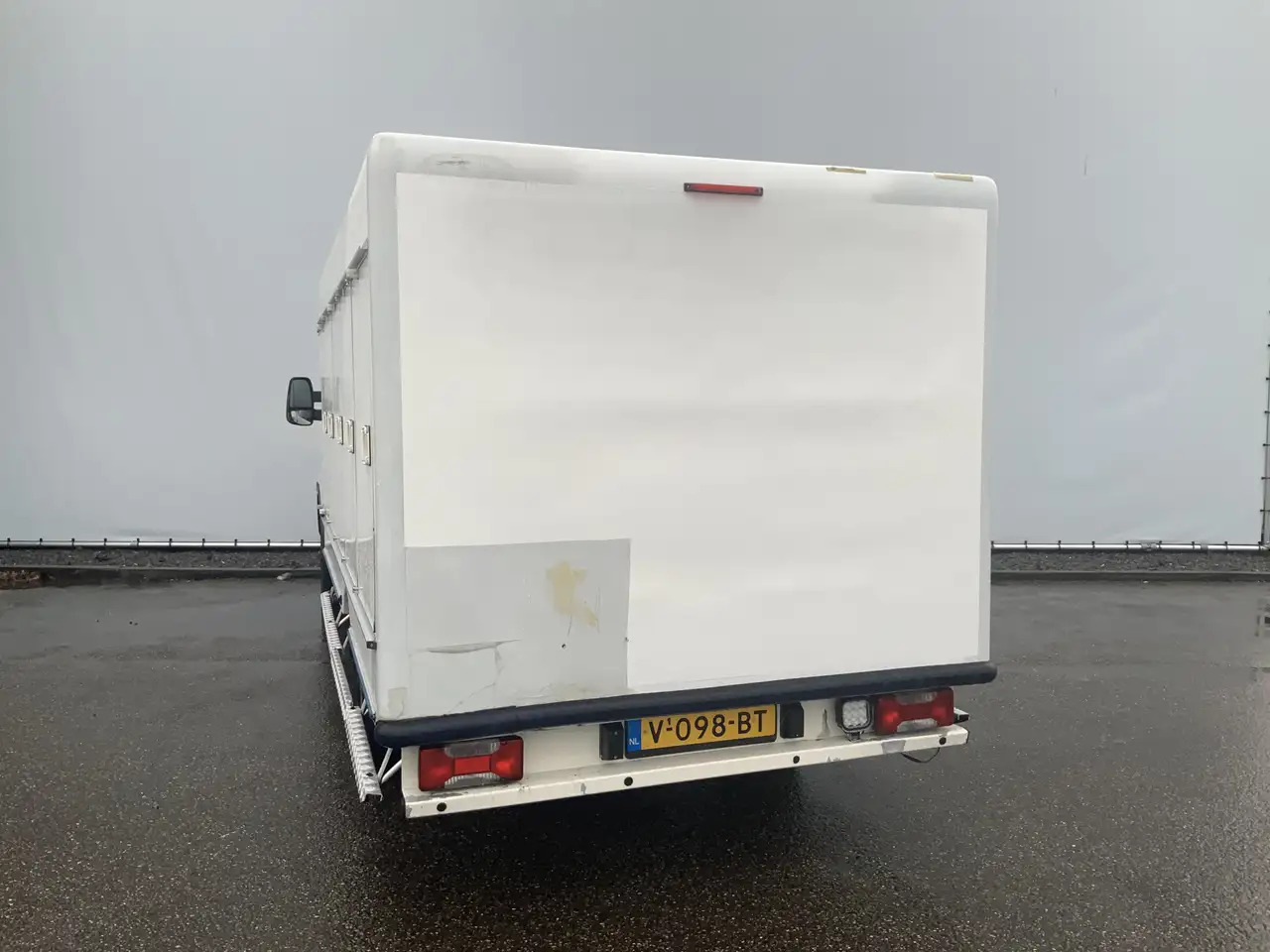 Iveco Daily 35S12 2.3 345 VriesAuto 10 deuren _40 gr onder 0, - Koffer Transporter: das Bild 2 Iveco Daily 35S12 2.3 345 VriesAuto 10 deuren _40 gr onder 0, - Koffer Transporter: das Bild 2