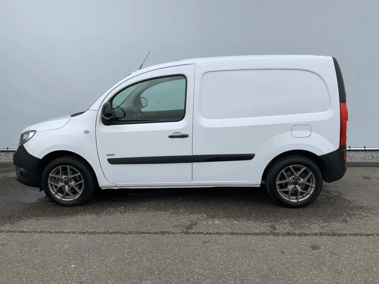 Mercedes-Benz Citan 109 CDI BlueEFFICIENCY Airco Alu Velg Trekhaak 105 - Kleintransporter: das Bild 3 Mercedes-Benz Citan 109 CDI BlueEFFICIENCY Airco Alu Velg Trekhaak 105 - Kleintransporter: das Bild 3