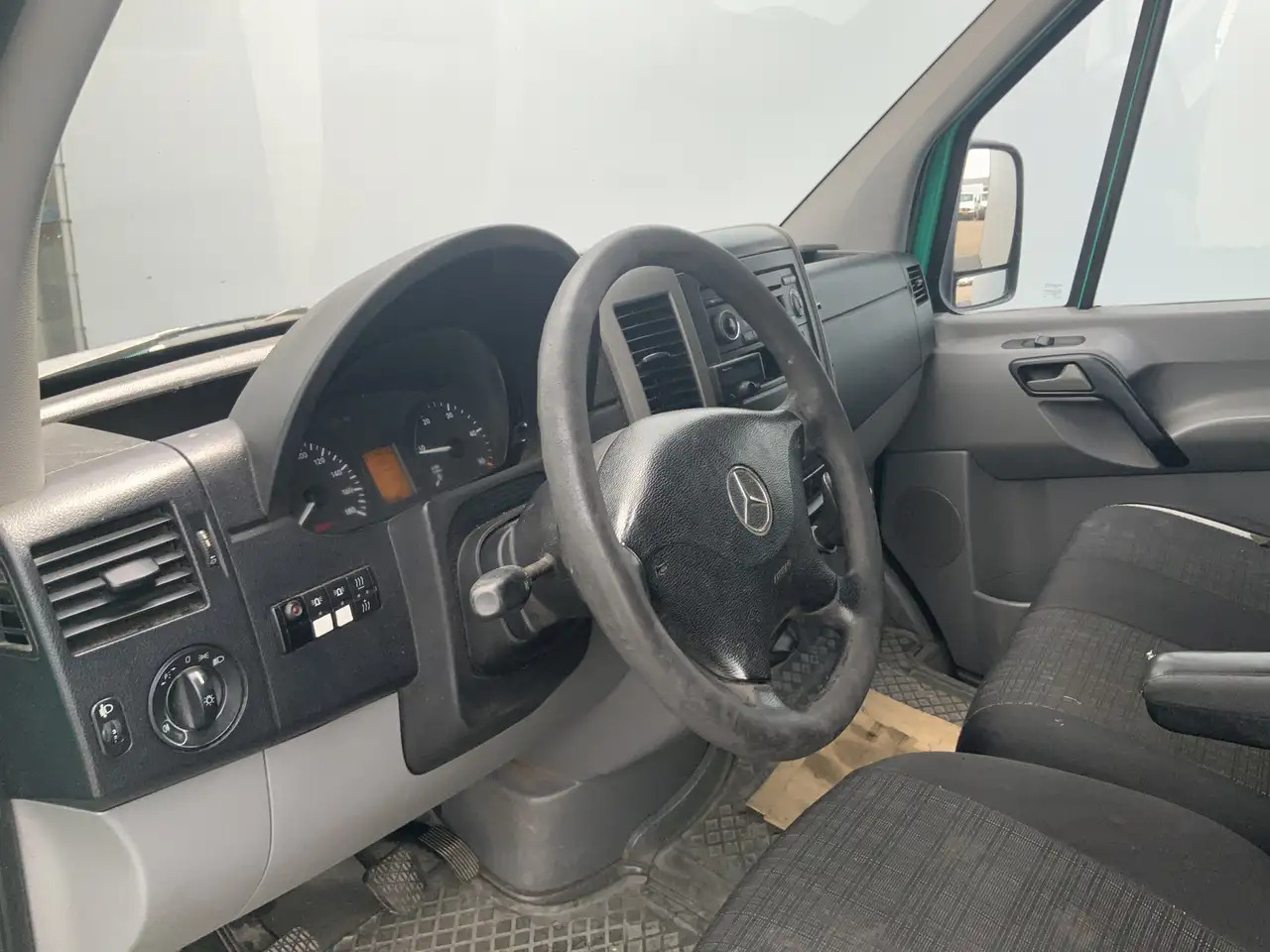 Mercedes-Benz Sprinter 311 2.2 CDI 325 H2 L1 Zits 3 Trekhaak 2800 kg & Op - Kleintransporter: das Bild 5 Mercedes-Benz Sprinter 311 2.2 CDI 325 H2 L1 Zits 3 Trekhaak 2800 kg & Op - Kleintransporter: das Bild 5
