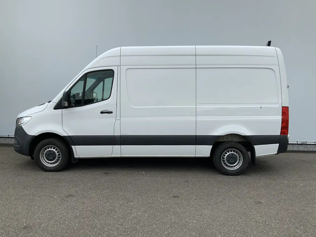 Mercedes-Benz Sprinter 316 2.2 CDI L2H2 Airco Cruise Camera Navi Trekhaak - Kastenwagen: das Bild 3 Mercedes-Benz Sprinter 316 2.2 CDI L2H2 Airco Cruise Camera Navi Trekhaak - Kastenwagen: das Bild 3