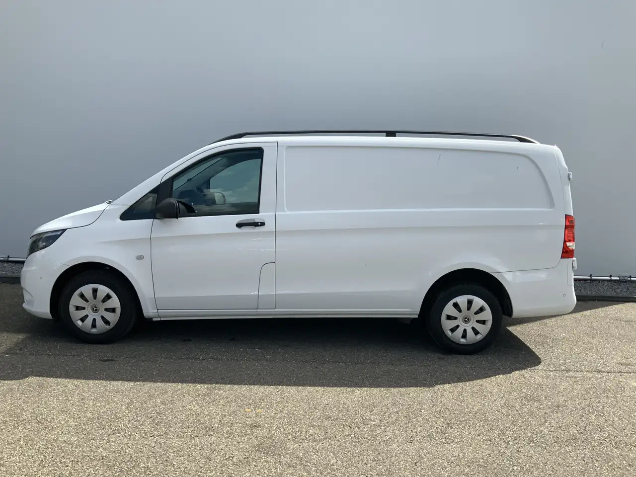 Mercedes-Benz Vito 110 CDI L2 Airco Cruise Navi Scherm Dakrail Euro 6 - Kastenwagen: das Bild 3 Mercedes-Benz Vito 110 CDI L2 Airco Cruise Navi Scherm Dakrail Euro 6 - Kastenwagen: das Bild 3