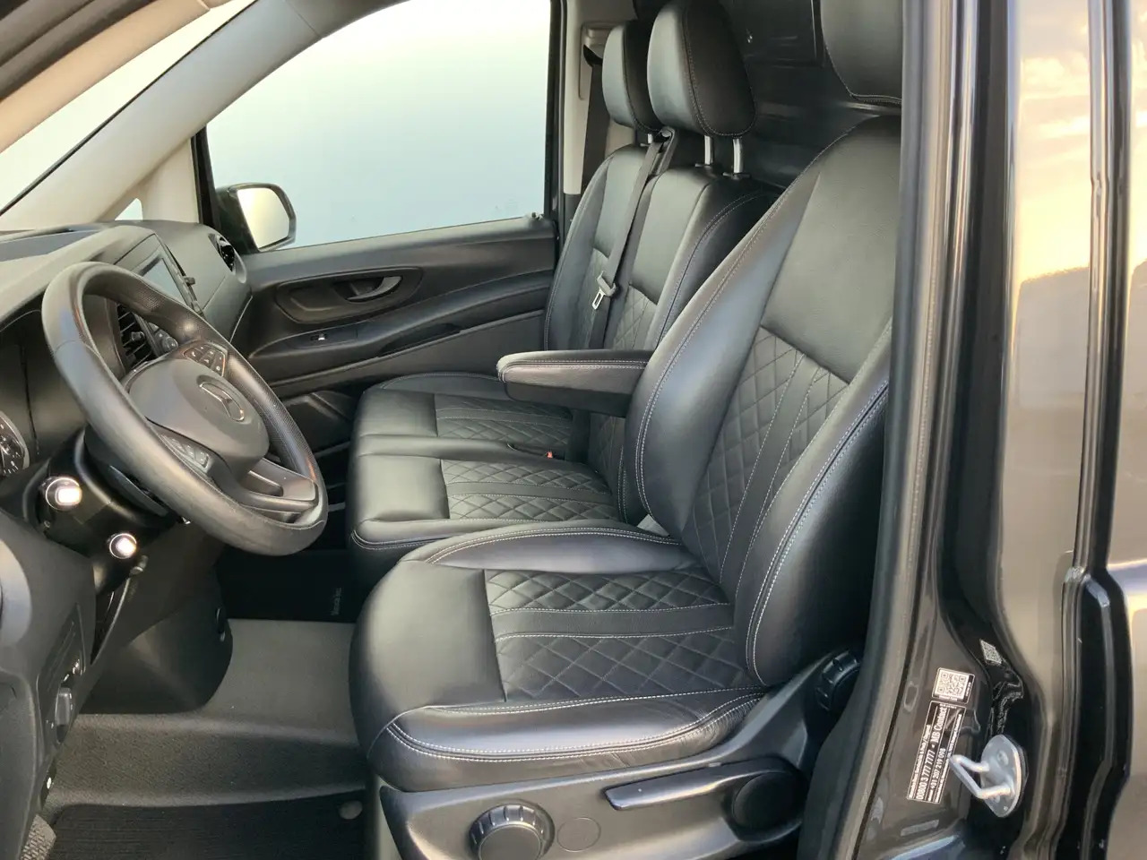 Mercedes-Benz Vito 114 CDI L3 autom. 20 inch , Leer - Kastenwagen: das Bild 4 Mercedes-Benz Vito 114 CDI L3 autom. 20 inch , Leer - Kastenwagen: das Bild 4