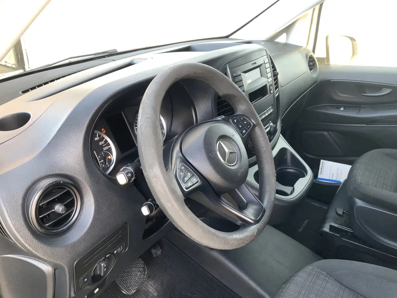 Mercedes-Benz Vito 114 CDI Lang Dub Cab Automaat Airco Cruise 5 Zits - Transporter mit Doppelkabine: das Bild 4 Mercedes-Benz Vito 114 CDI Lang Dub Cab Automaat Airco Cruise 5 Zits - Transporter mit Doppelkabine: das Bild 4