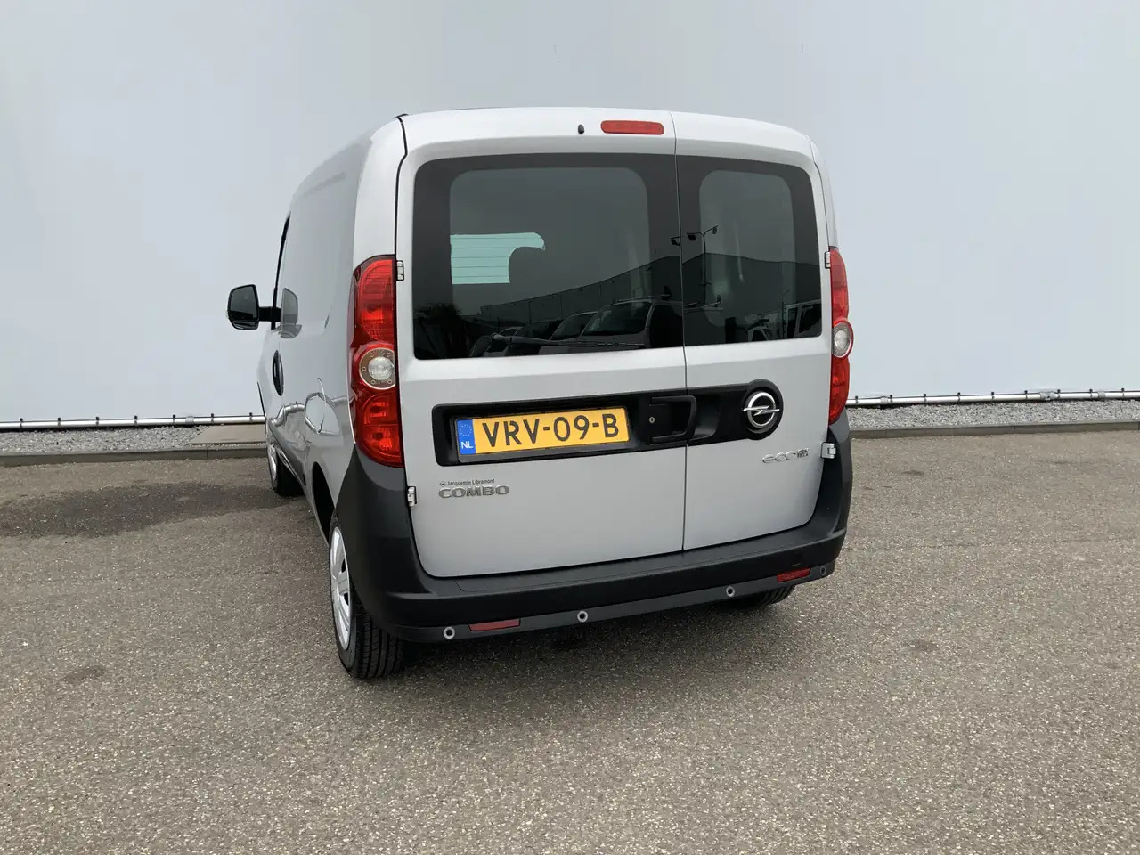 Opel Combo 1.3 CDTi L1H1 Edition Airco Euro 6 - Kleintransporter: das Bild 2 Opel Combo 1.3 CDTi L1H1 Edition Airco Euro 6 - Kleintransporter: das Bild 2