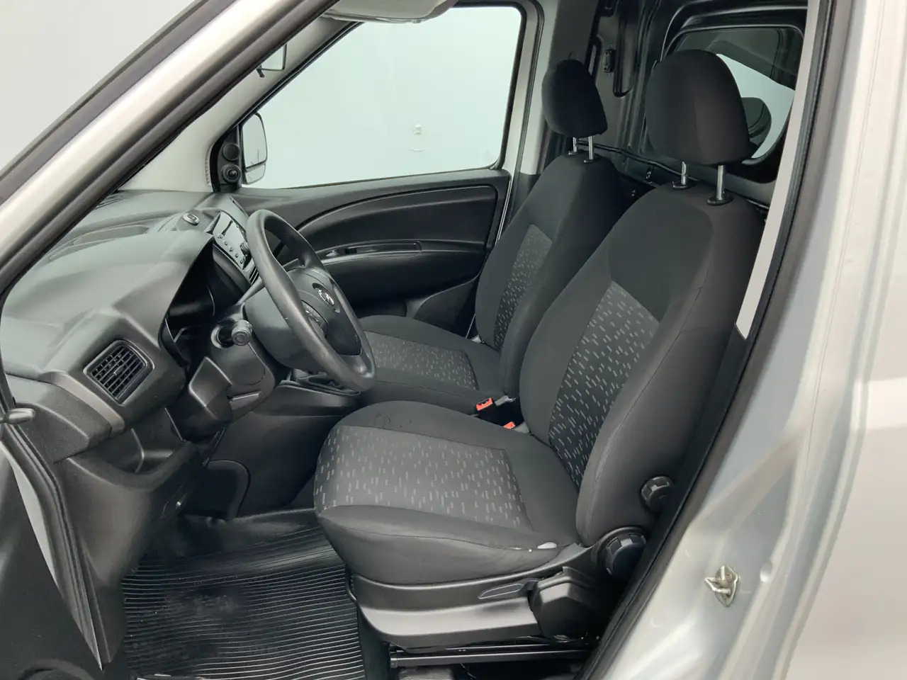 Opel Combo 1.3 CDTi L1H1 Edition Airco Euro 6 - Kleintransporter: das Bild 4 Opel Combo 1.3 CDTi L1H1 Edition Airco Euro 6 - Kleintransporter: das Bild 4