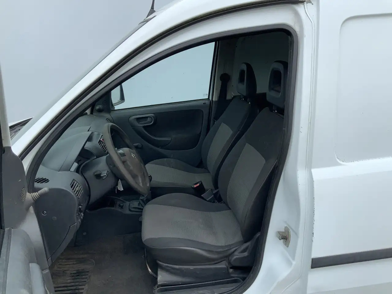 Opel Combo 1.3 CDTi Selection Trekhaak 1000 kg Euro 5 - Kleintransporter: das Bild 4 Opel Combo 1.3 CDTi Selection Trekhaak 1000 kg Euro 5 - Kleintransporter: das Bild 4