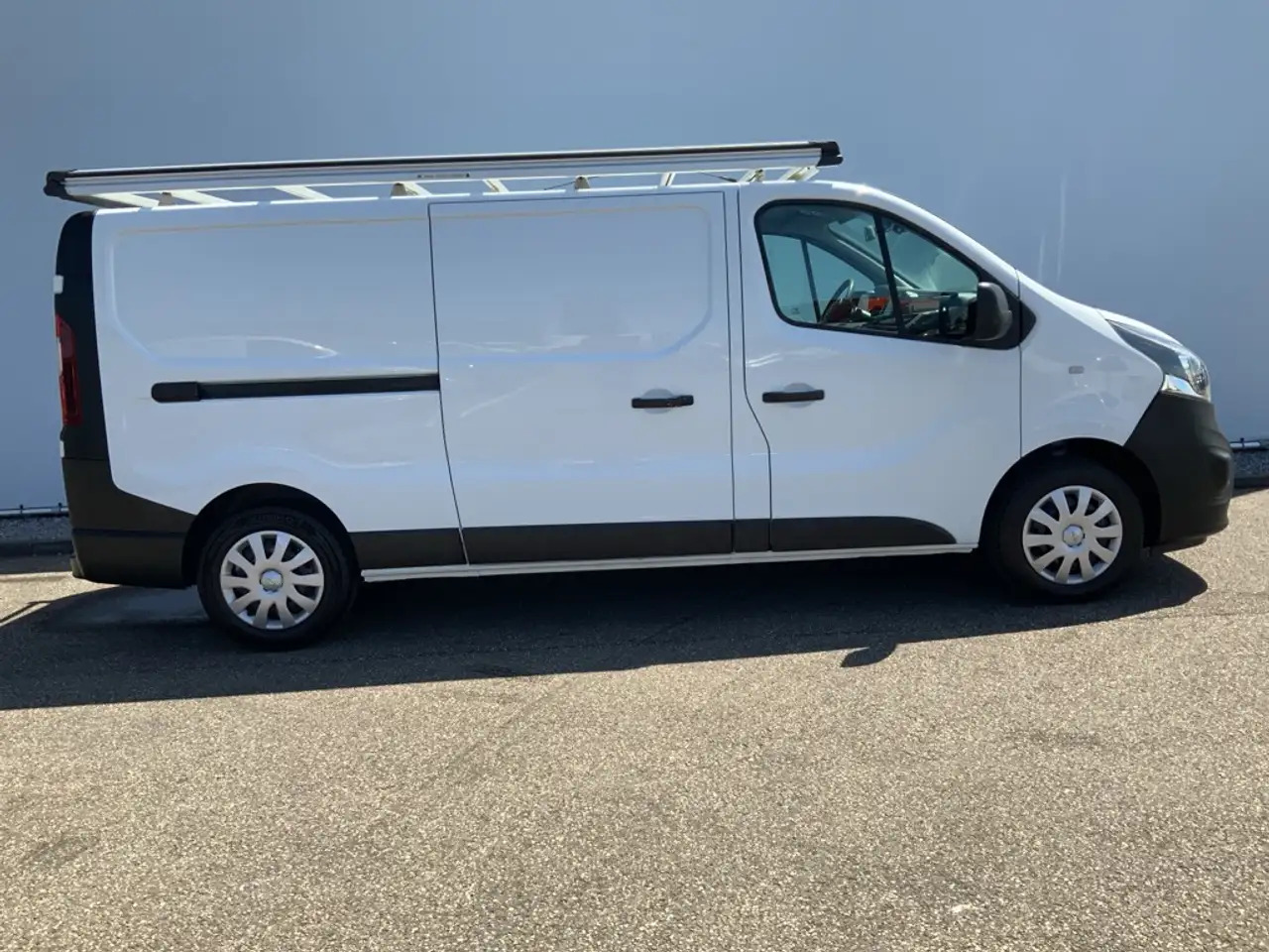 Opel Vivaro 1.6 CDTI L2H1 Edition EcoFlex Airco Cruise Imperia - Kastenwagen: das Bild 3 Opel Vivaro 1.6 CDTI L2H1 Edition EcoFlex Airco Cruise Imperia - Kastenwagen: das Bild 3