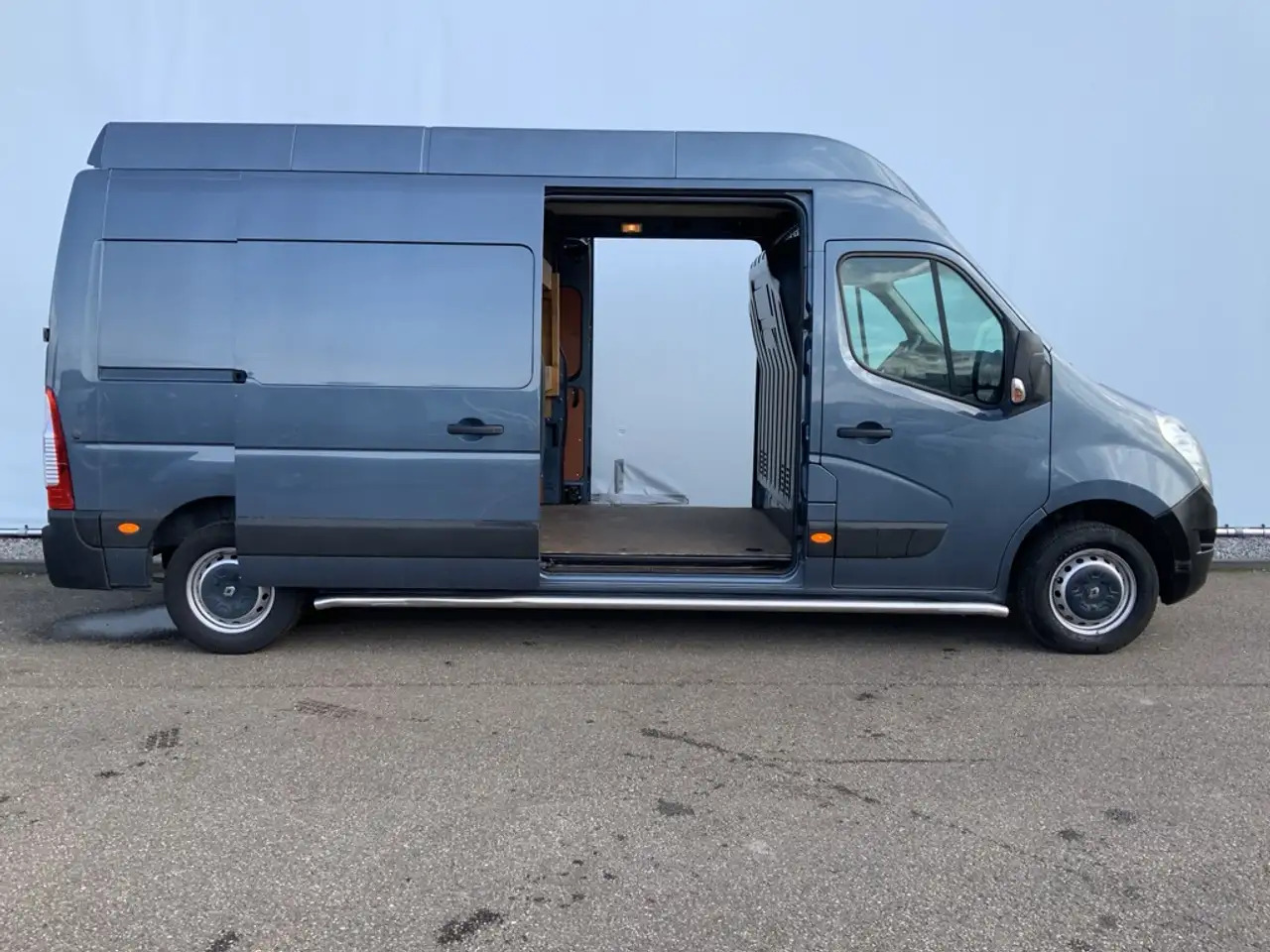 Renault Master T35 2.3 dCi L3H3 Maxi Airco Cruise Navi Side Bar E - Kastenwagen: das Bild 4 Renault Master T35 2.3 dCi L3H3 Maxi Airco Cruise Navi Side Bar E - Kastenwagen: das Bild 4