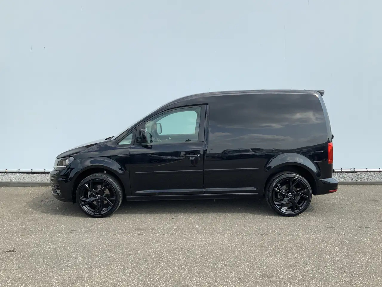 Volkswagen Caddy 2.0 TDI, MARGE! BMT, Airco, Cruise, Lichtmetalen w - Kleintransporter: das Bild 2 Volkswagen Caddy 2.0 TDI, MARGE! BMT, Airco, Cruise, Lichtmetalen w - Kleintransporter: das Bild 2