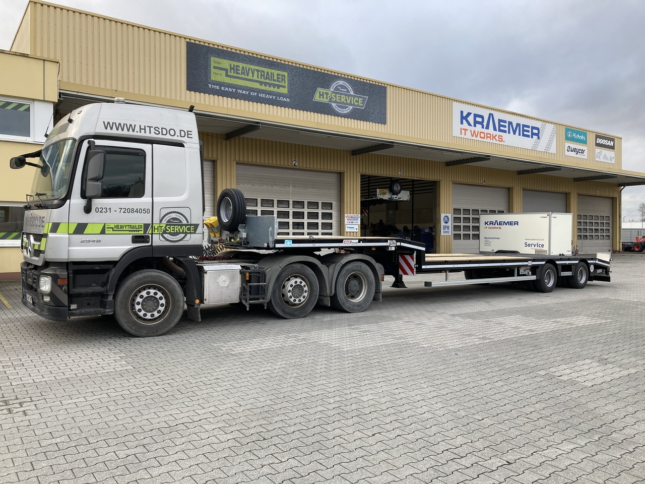 FAYMONVILLE MAX Trailer 2-Achs-Semi zwangsgelenkt - Tieflader Auflieger: das Bild 2 FAYMONVILLE MAX Trailer 2-Achs-Semi zwangsgelenkt - Tieflader Auflieger: das Bild 2