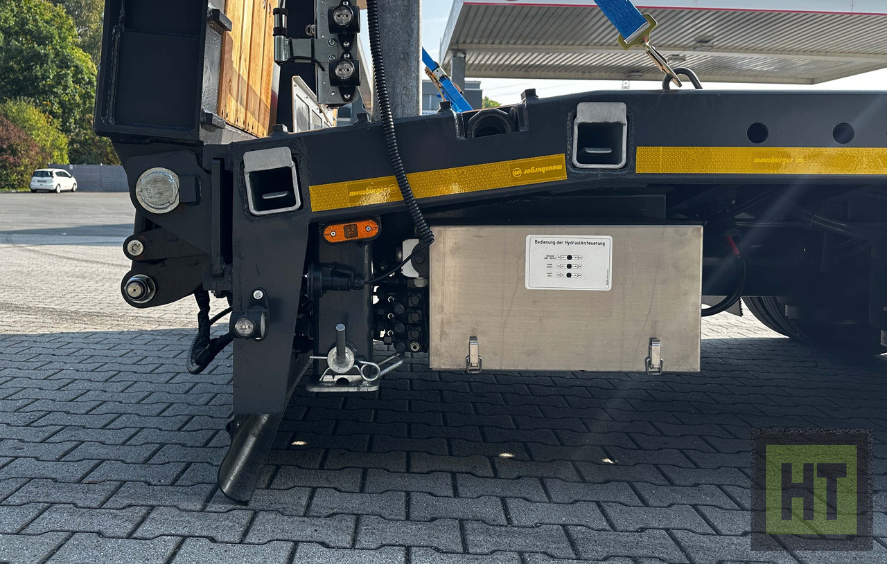 Tieflader Auflieger Meusburger 3-Achs-Tele-Semi mit 1 Paar Radmulden und hydr. Rampen: das Bild 10