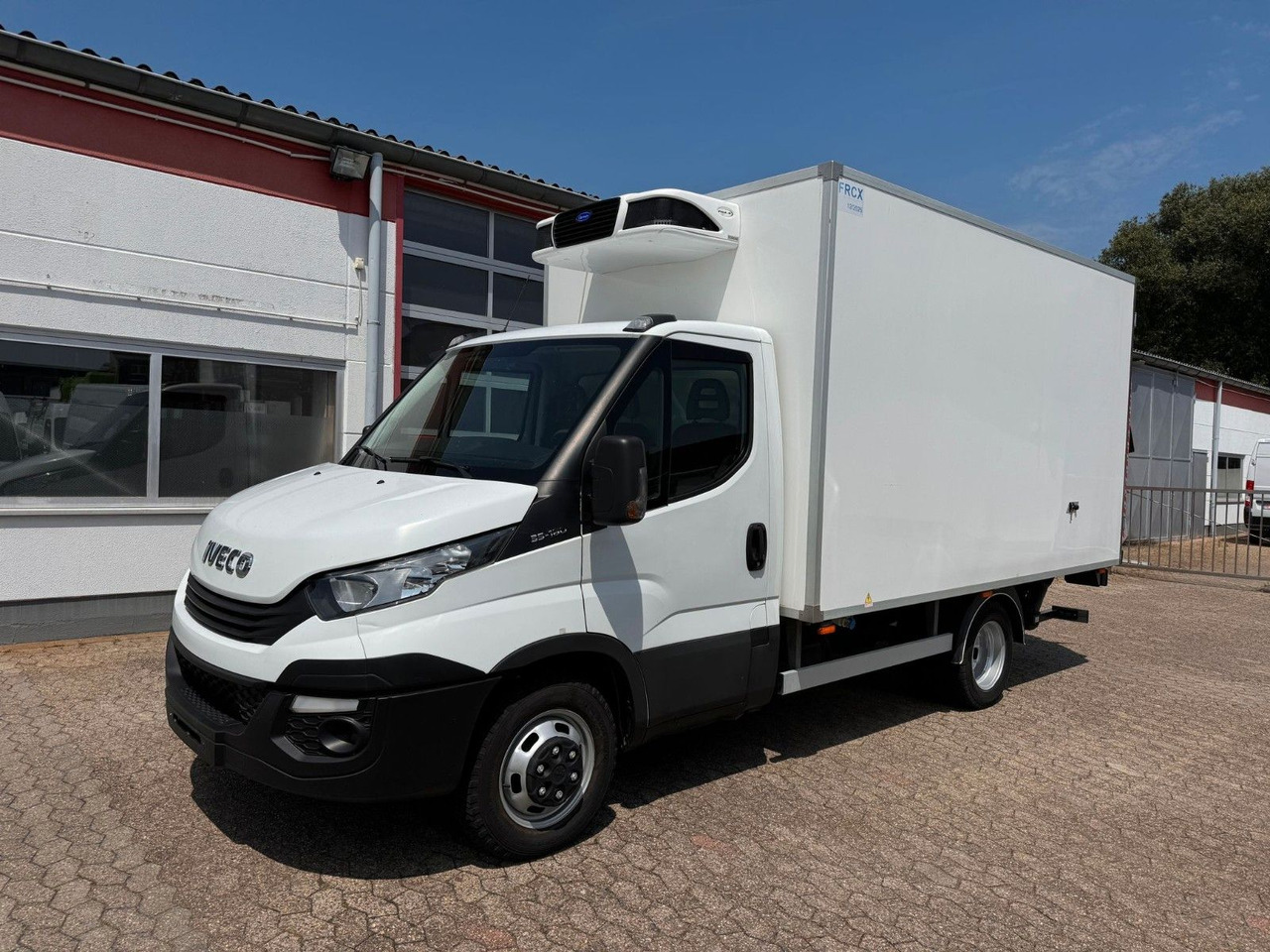 Iveco Daily 35C16 Tiefkühlkoffer Carrier Pulsor350 LWB - Kühltransporter: das Bild 1 Iveco Daily 35C16 Tiefkühlkoffer Carrier Pulsor350 LWB - Kühltransporter: das Bild 1