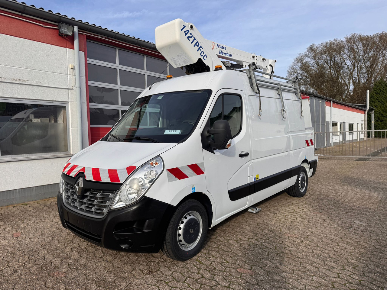 RENAULT Master Hubarbeitsbühne Steiger France Elevateur 142 TPFcc EURO 6Y - LKW mit Arbeitsbühne: das Bild 1 RENAULT Master Hubarbeitsbühne Steiger France Elevateur 142 TPFcc EURO 6Y - LKW mit Arbeitsbühne: das Bild 1