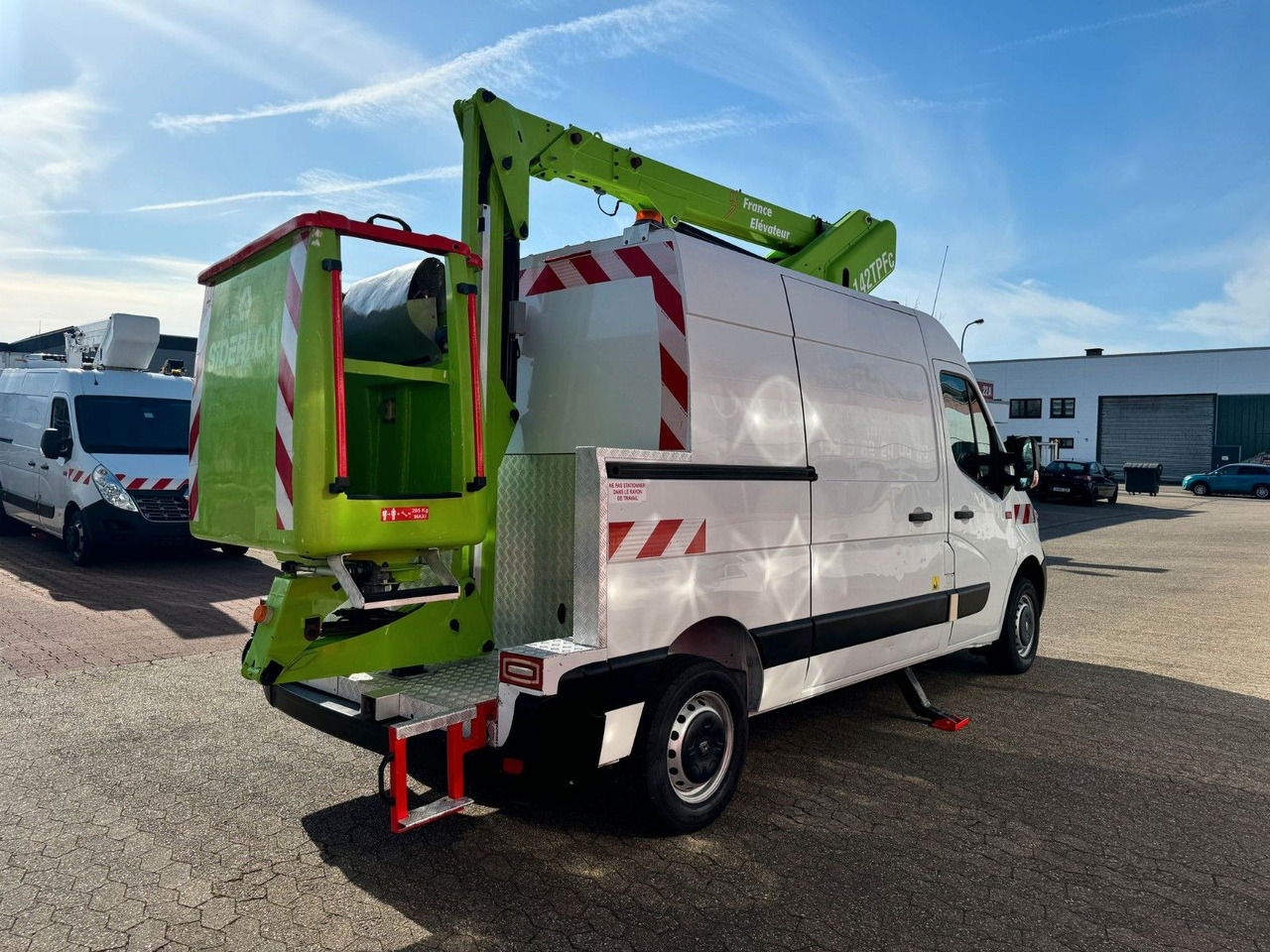 Renault Master Steiger France Elévateur 142 TPFc - LKW mit Arbeitsbühne: das Bild 4 Renault Master Steiger France Elévateur 142 TPFc - LKW mit Arbeitsbühne: das Bild 4
