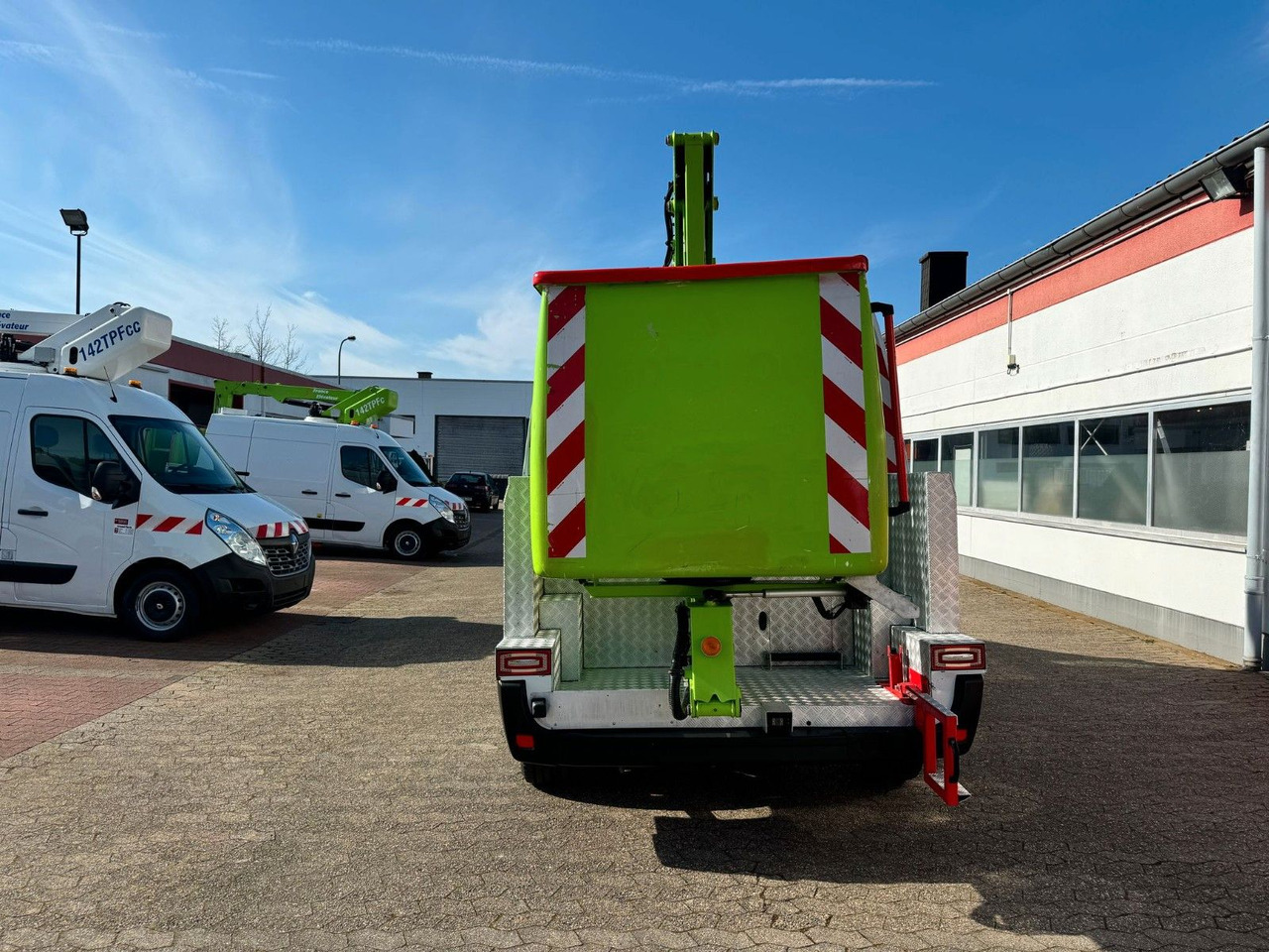 Renault Master Steiger France Elévateur 142 TPFc - LKW mit Arbeitsbühne: das Bild 5 Renault Master Steiger France Elévateur 142 TPFc - LKW mit Arbeitsbühne: das Bild 5