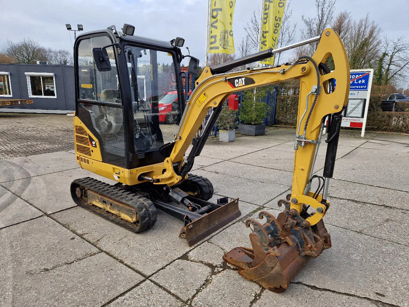 Caterpillar 301.7D with low hours! - Minibagger: das Bild 2 Caterpillar 301.7D with low hours! - Minibagger: das Bild 2