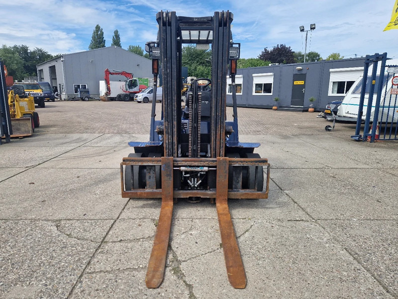 Caterpillar DP25K - Dieselstapler: das Bild 4 Caterpillar DP25K - Dieselstapler: das Bild 4