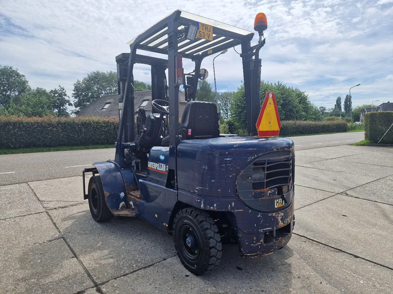 Caterpillar DP25K met breed vorkenbord - Dieselstapler: das Bild 3 Caterpillar DP25K met breed vorkenbord - Dieselstapler: das Bild 3