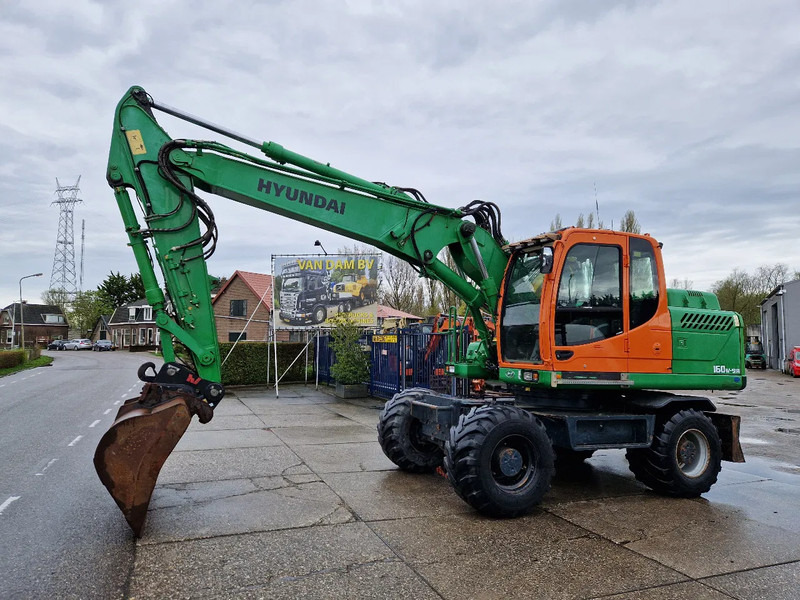 Hyundai Robex 160W-9A met 6-cilinder Cummins motor - Mobilbagger: das Bild 2 Hyundai Robex 160W-9A met 6-cilinder Cummins motor - Mobilbagger: das Bild 2
