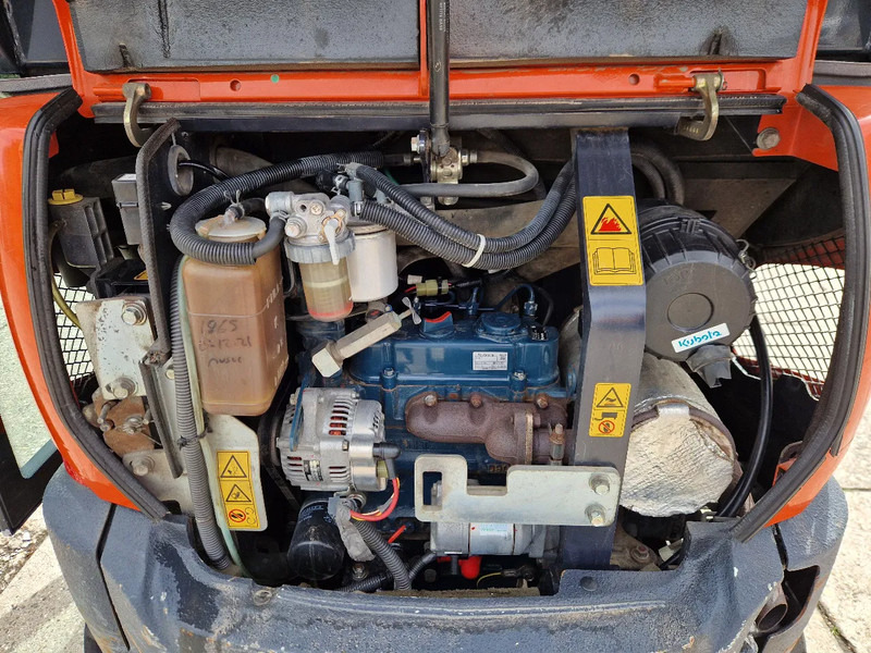 Minibagger Kubota KX019-4 CW05 met 2 bakken: das Bild 5