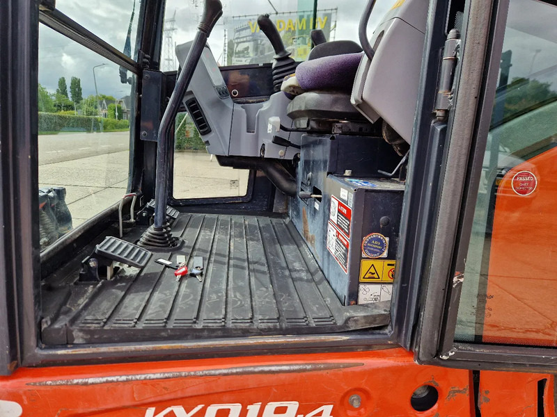 Minibagger Kubota KX019-4 CW05 met 2 bakken: das Bild 7