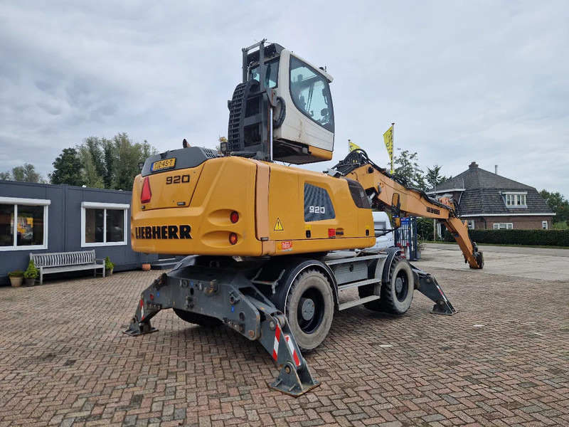 Liebherr A 920 Litronic - Umschlagbagger: das Bild 2 Liebherr A 920 Litronic - Umschlagbagger: das Bild 2