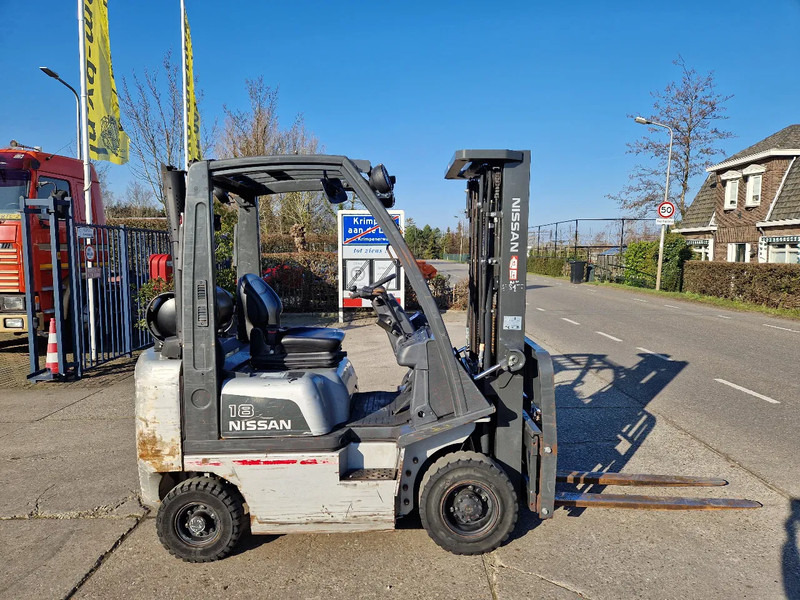 Nissan 1.8 ton LPG triplomast - Treibgasstapler: das Bild 2 Nissan 1.8 ton LPG triplomast - Treibgasstapler: das Bild 2
