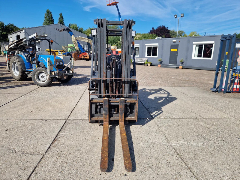 Nissan 1800 kg. LPG met keuring - Treibgasstapler: das Bild 5 Nissan 1800 kg. LPG met keuring - Treibgasstapler: das Bild 5