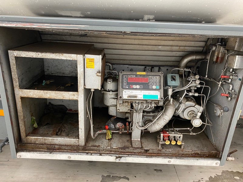 DAF 45.160 ATi* - Tankwagen: das Bild 4 DAF 45.160 ATi* - Tankwagen: das Bild 4