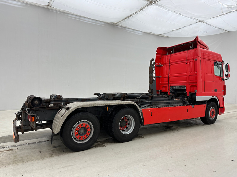 DAF XF105.410 Space Cab - Abrollkipper: das Bild 5 DAF XF105.410 Space Cab - Abrollkipper: das Bild 5