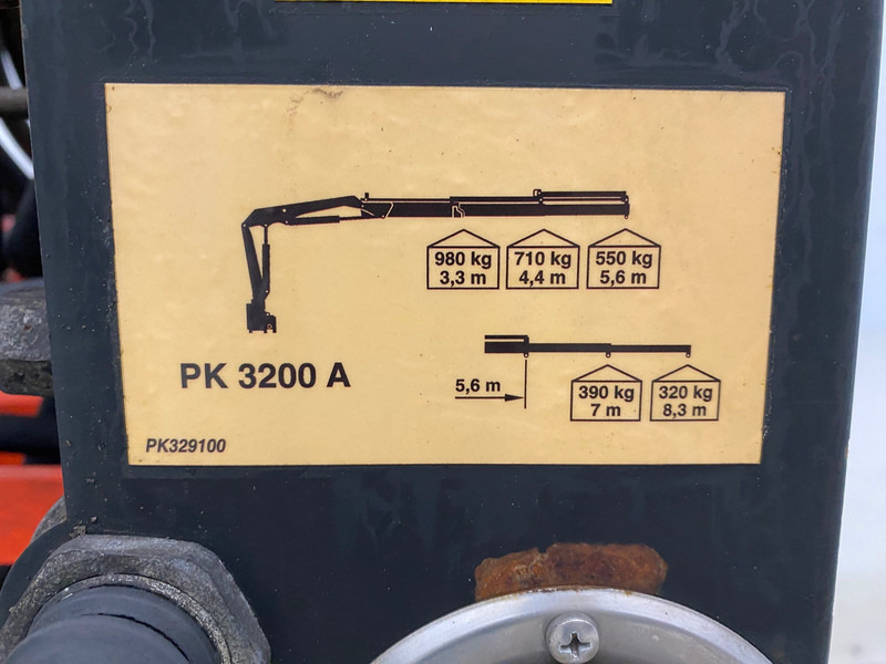 Pritsche LKW, Autokran Iveco 75E18: das Bild 9