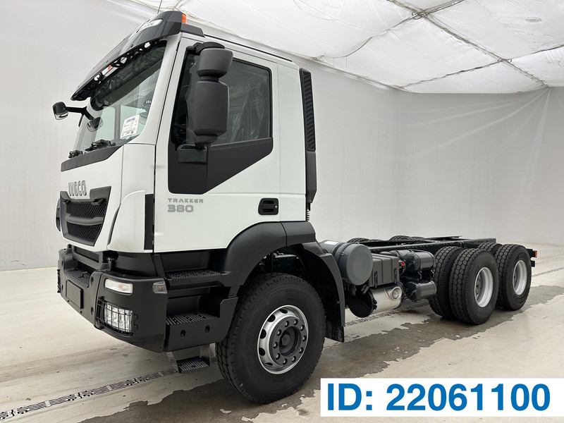 Iveco Trakker 380 - 6x4 - Fahrgestell LKW: das Bild 1 Iveco Trakker 380 - 6x4 - Fahrgestell LKW: das Bild 1