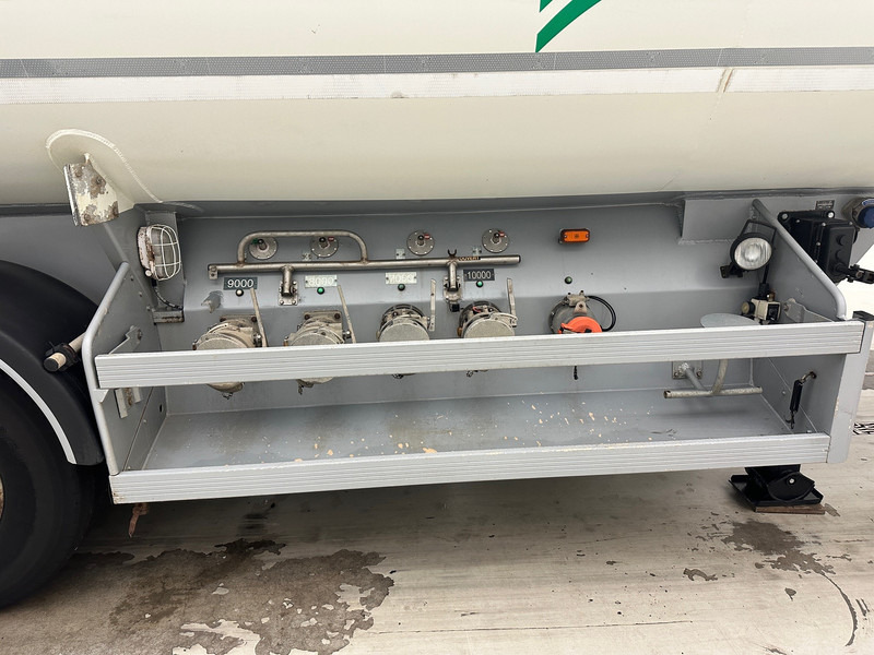 MERCERON Tank 34000 L - Tankauflieger: das Bild 5 MERCERON Tank 34000 L - Tankauflieger: das Bild 5