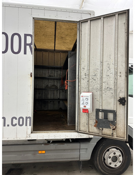 Mercedes-Benz Atego 1018 - Koffer LKW: das Bild 4 Mercedes-Benz Atego 1018 - Koffer LKW: das Bild 4