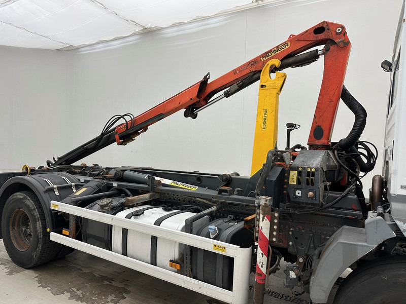 Mercedes-Benz Axor 1824 - Abrollkipper, Autokran: das Bild 4 Mercedes-Benz Axor 1824 - Abrollkipper, Autokran: das Bild 4