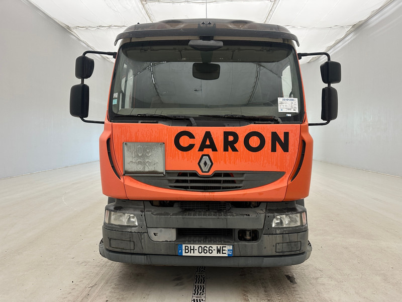 Renault Midlum 300 DXi - Tankwagen: das Bild 2 Renault Midlum 300 DXi - Tankwagen: das Bild 2