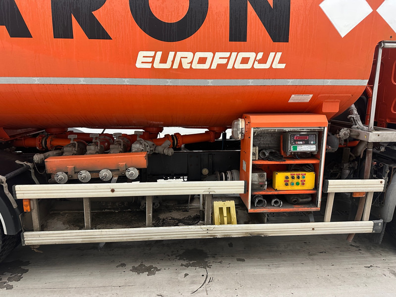 Renault Midlum 300 DXi - Tankwagen: das Bild 4 Renault Midlum 300 DXi - Tankwagen: das Bild 4