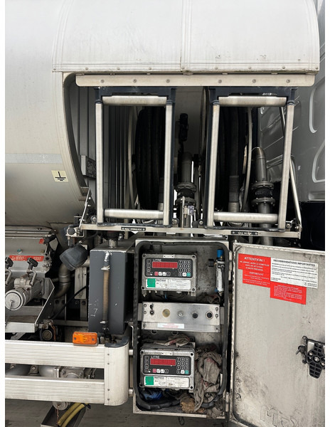 Renault Premium 430 DXi - Tankwagen: das Bild 4 Renault Premium 430 DXi - Tankwagen: das Bild 4