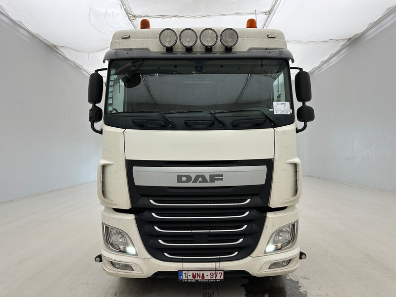 DAF XF 460 Space Cab* - Sattelzugmaschine: das Bild 2 DAF XF 460 Space Cab* - Sattelzugmaschine: das Bild 2