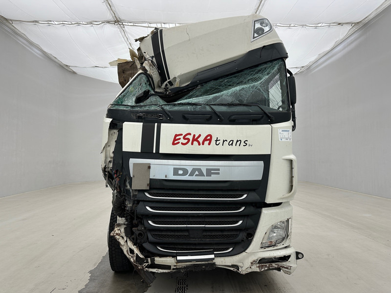 DAF XF 460 Super Space Cab - Sattelzugmaschine: das Bild 2 DAF XF 460 Super Space Cab - Sattelzugmaschine: das Bild 2